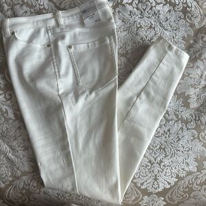 INC International Concepts Women's Cream Skinny Jeans